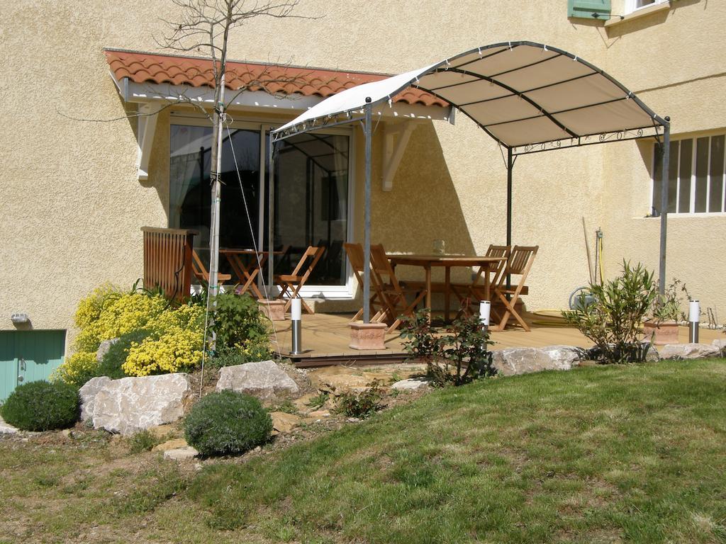 La Bergerie Bed & Breakfast Pollionnay Exterior photo