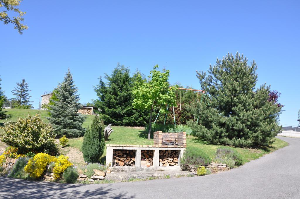 La Bergerie Bed & Breakfast Pollionnay Exterior photo